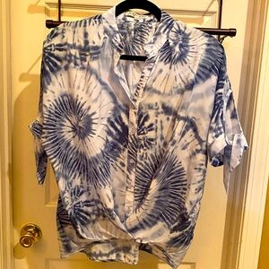 Cute Tie-Dye Blouse! ☮️ ✌🏼
